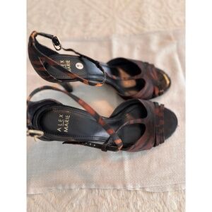 ALEX MARIE Womens Size 9 Brown Black Animal Print T-Strap High Heel Sandals